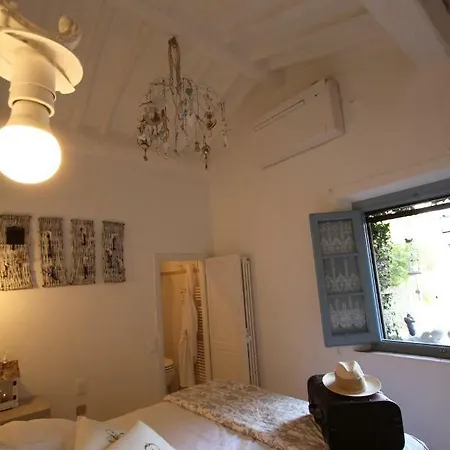 La Casina Di Manon Bed & Breakfast *
